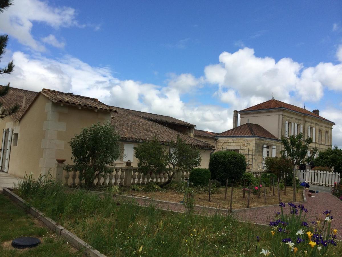 مبيت وإفطار Pugnac Chateau Couchebout المظهر الخارجي الصورة